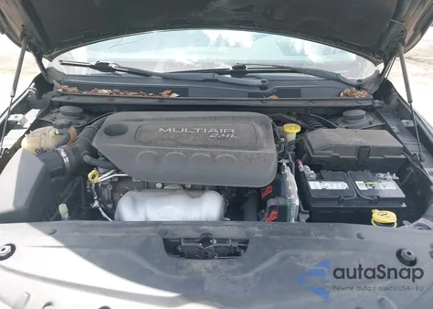 2015 Chrysler 200 Limited z USA, uszkodzony, nr VIN 1C3CCCAB1FN674860